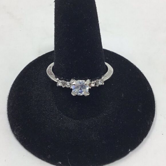 1/2 Carat Round Cut CZ 4-Prong Engagement Ring H15 - Picture 2 of 5